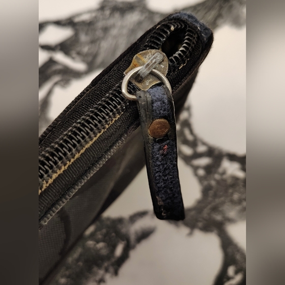 2 Coach Signature Wristlet and Pouch Bag - Picture 12 of 14